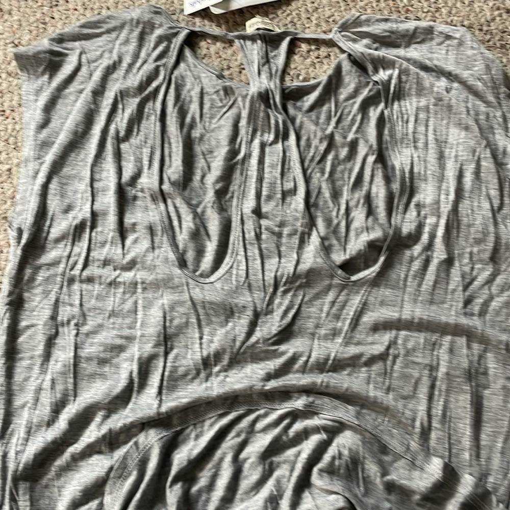 Top - Picture 2 of 4